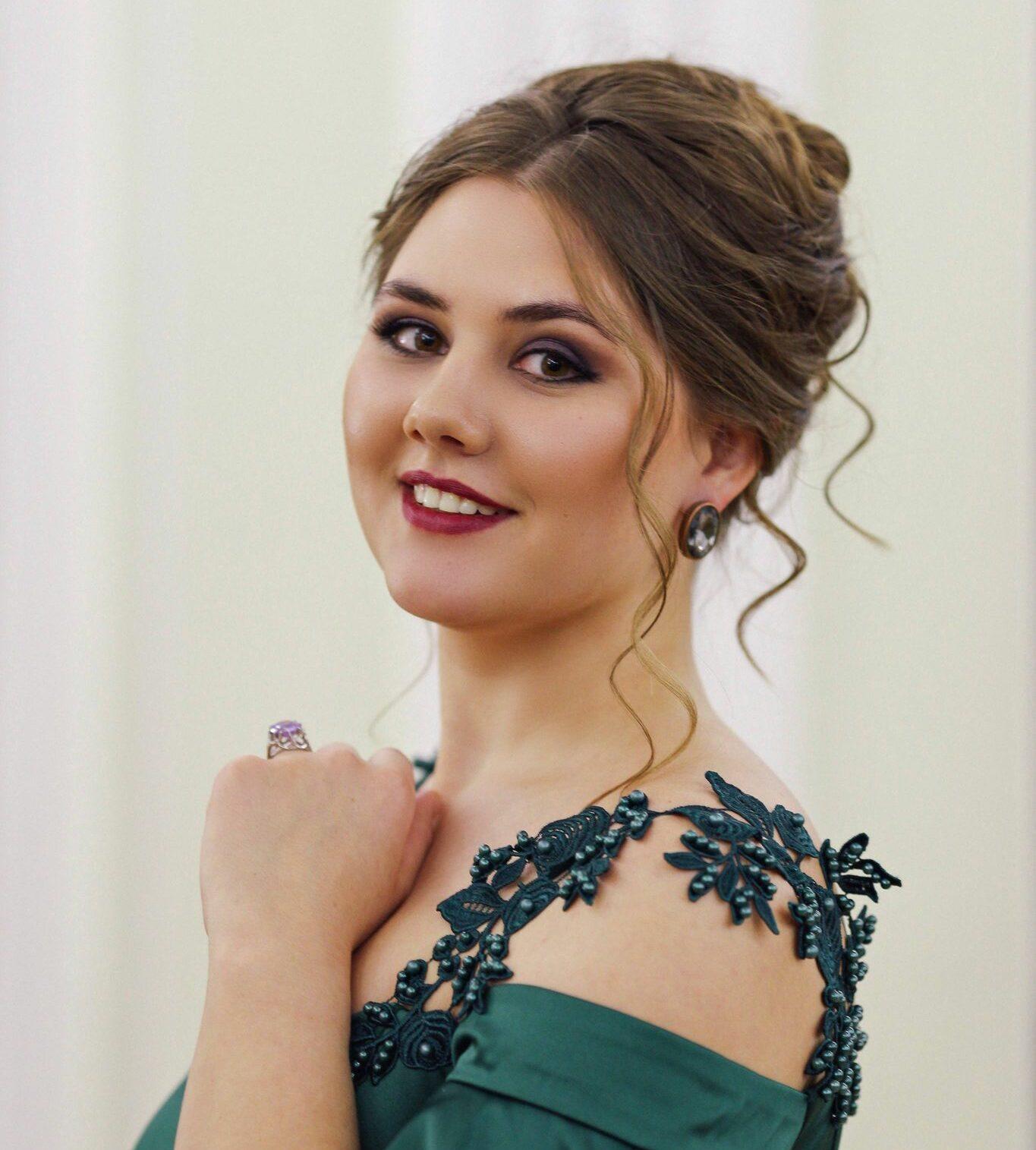 Albina Tonkikh (soprano)