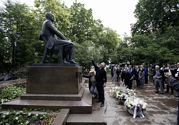 Возложение цветов к памятнику С.В. Рахманинова (22.06.2025)