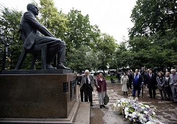 Возложение цветов к памятнику С.В. Рахманинова (22.06.2025)
