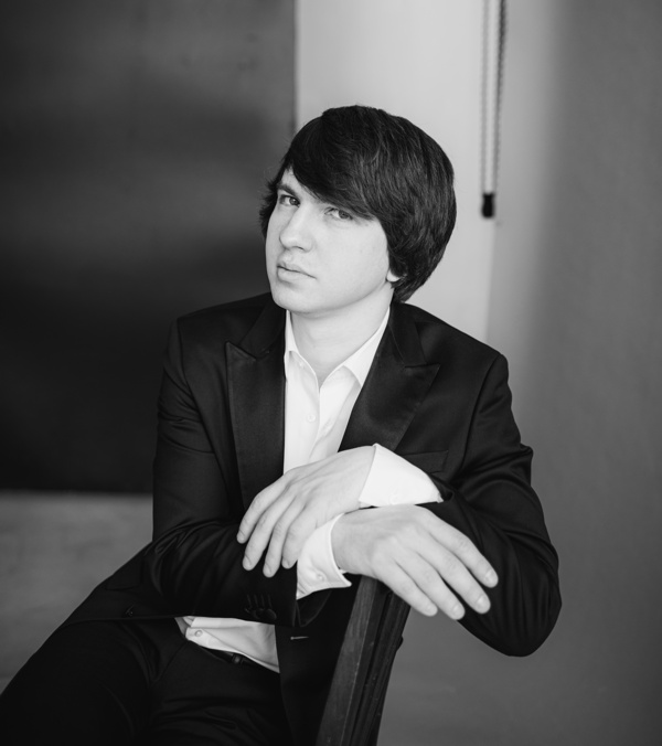 Алексей Мельников